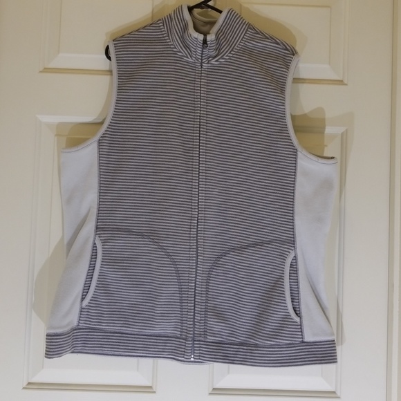 Old Navy Jackets & Blazers - Old navy fleece vest